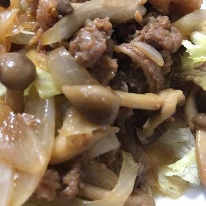 牛肉としめじと玉ねぎの炒めもの